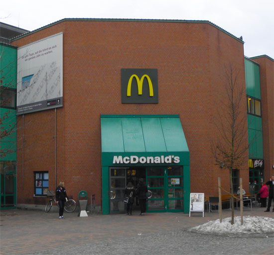 Das McDonald’s-Restaurant in München (Thomas-Dehler-Straße)