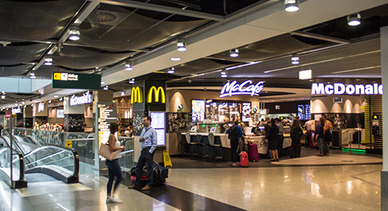 Das McDonald’s-Restaurant in Düsseldorf (Flughafen)