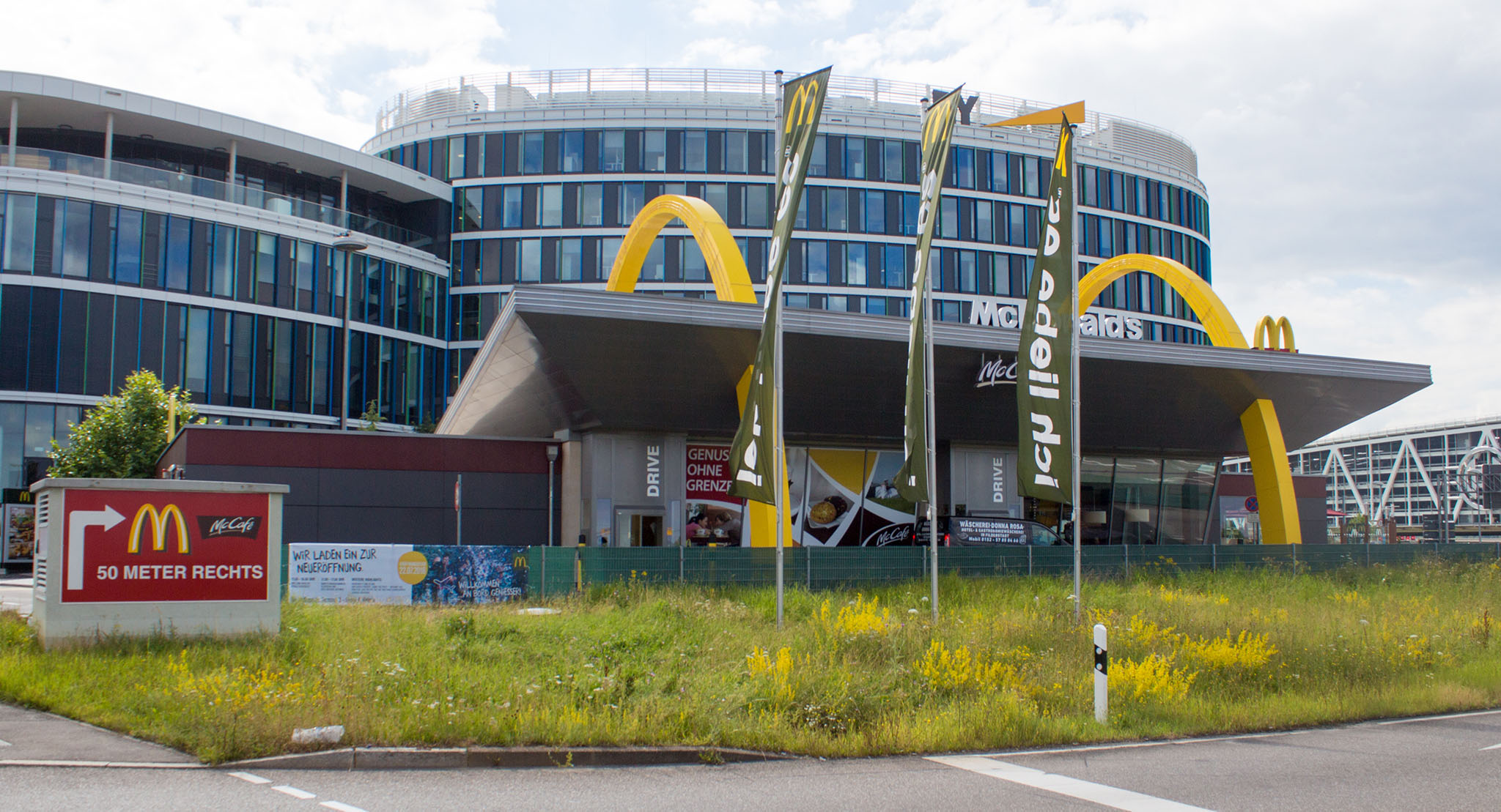 Das McDonald’s-Restaurant in Stuttgart (Flughafenstraße)