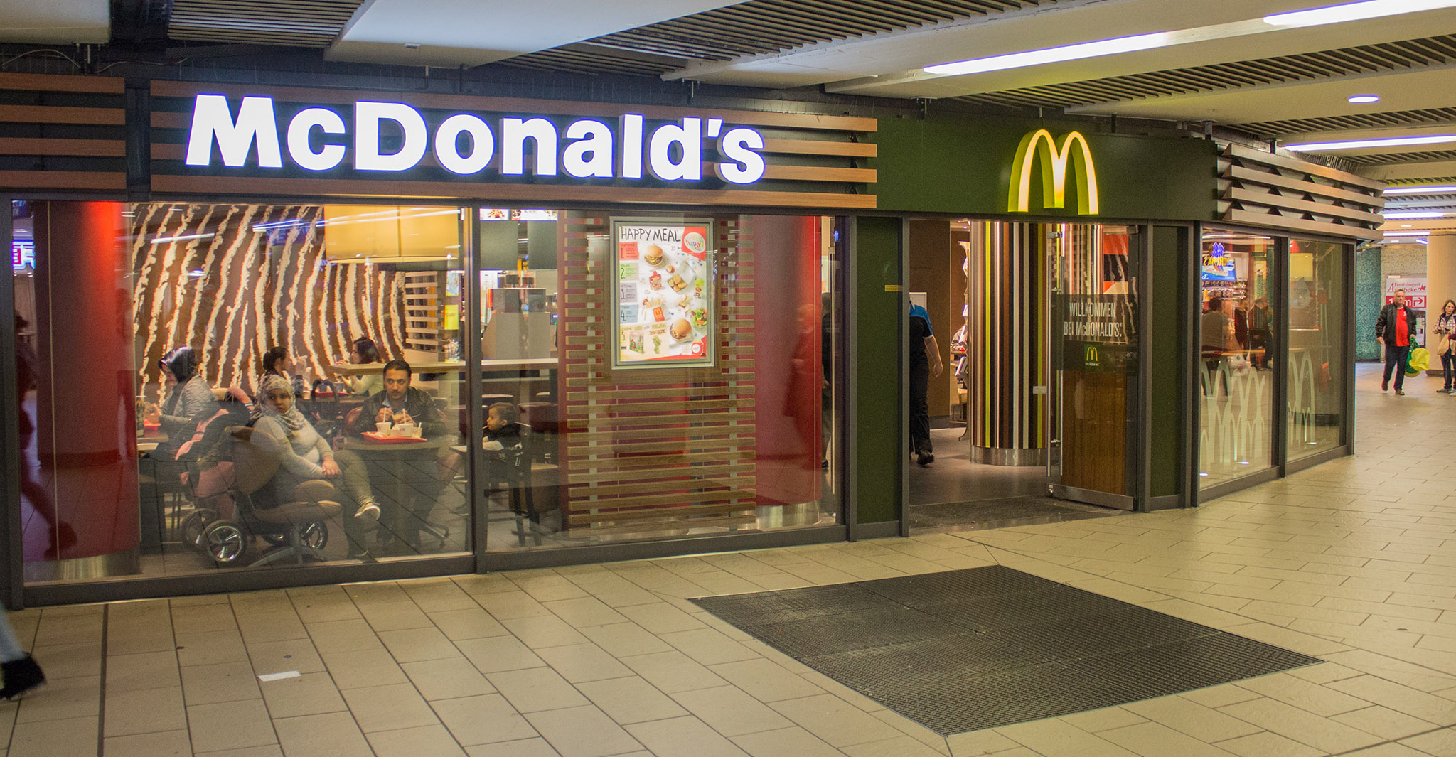 Das McDonald’s-Restaurant in Hannover (Niki-de-Saint-Phalle-Promenade)