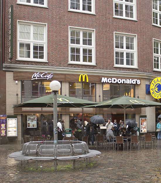 Das McDonald’s-Restaurant in Hamburg (Ida-Ehre-Platz)