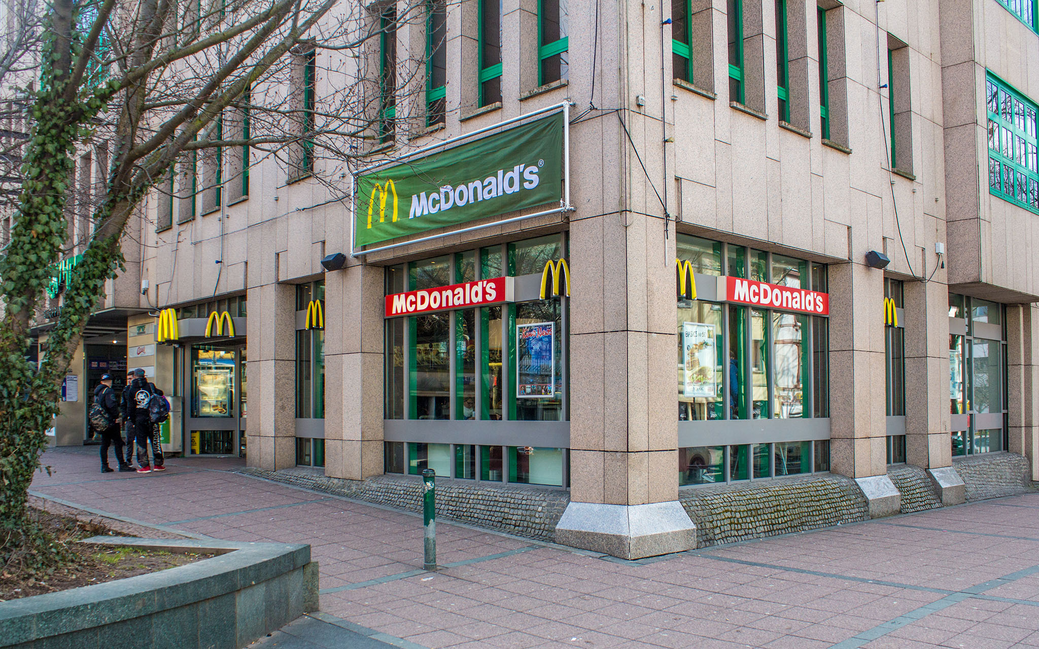 Das McDonald’s-Restaurant in Fulda (Bahnhofstraße)