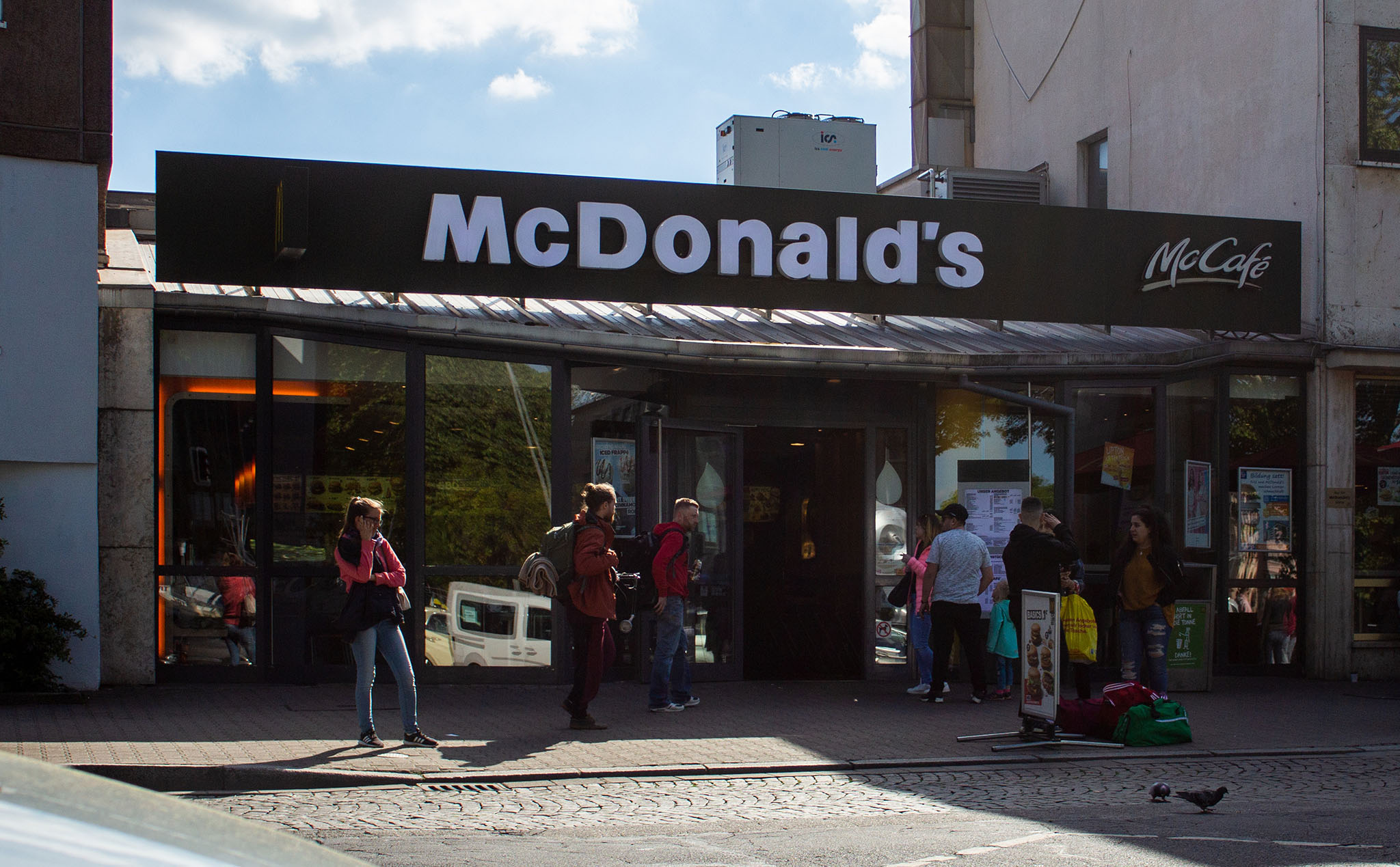 Das McDonald’s-Restaurant in Heidelberg (Willy-Brandt-Platz)