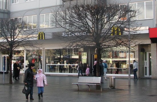 Das McDonald’s-Restaurant in Mainz (Gutenbergplatz)
